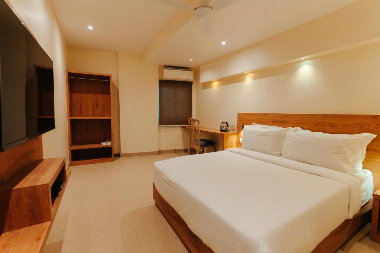 Arnna Hotel - Goregaon 뭄바이 외부 사진